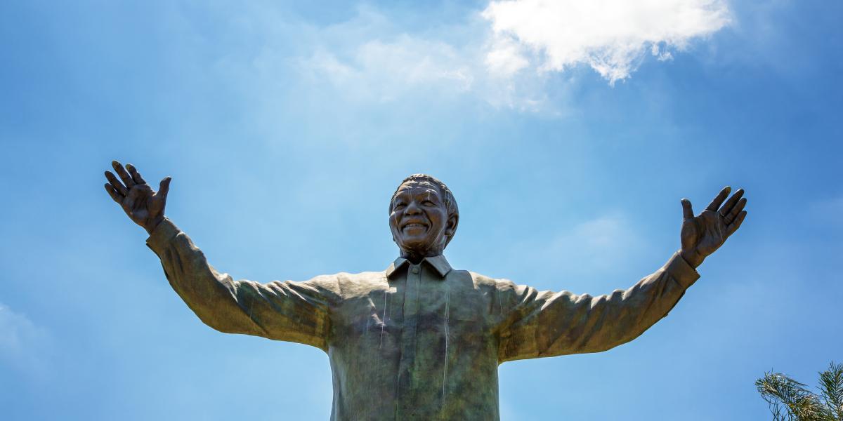 statue of Nelson Mandela